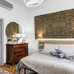 Della Rosa Centro Apartment